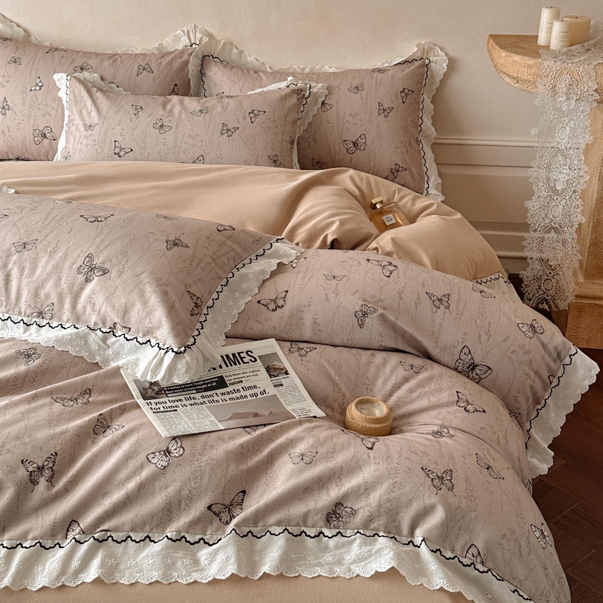 91家纺网 家纺一手货源 找家纺 涵宸家纺 2025新款全棉磨毛印花四件套-雅漾 梦蝶-咖