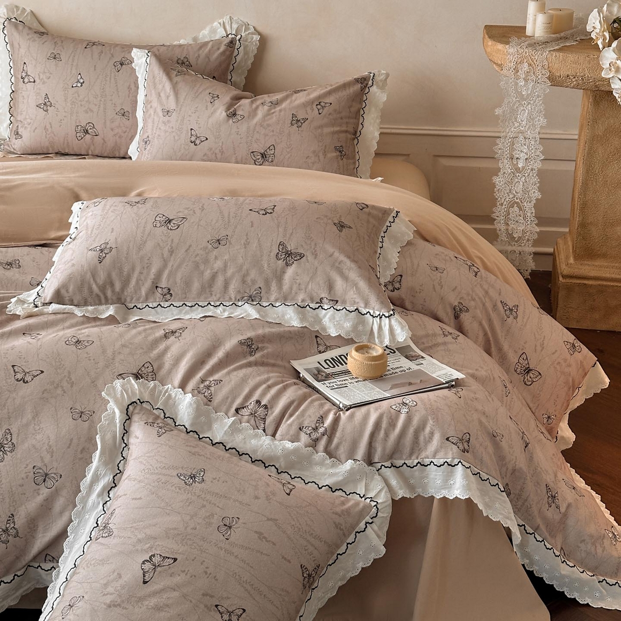 91家纺网 家纺一手货源 找家纺 涵宸家纺 2025新款全棉磨毛印花四件套-雅漾 梦蝶-咖