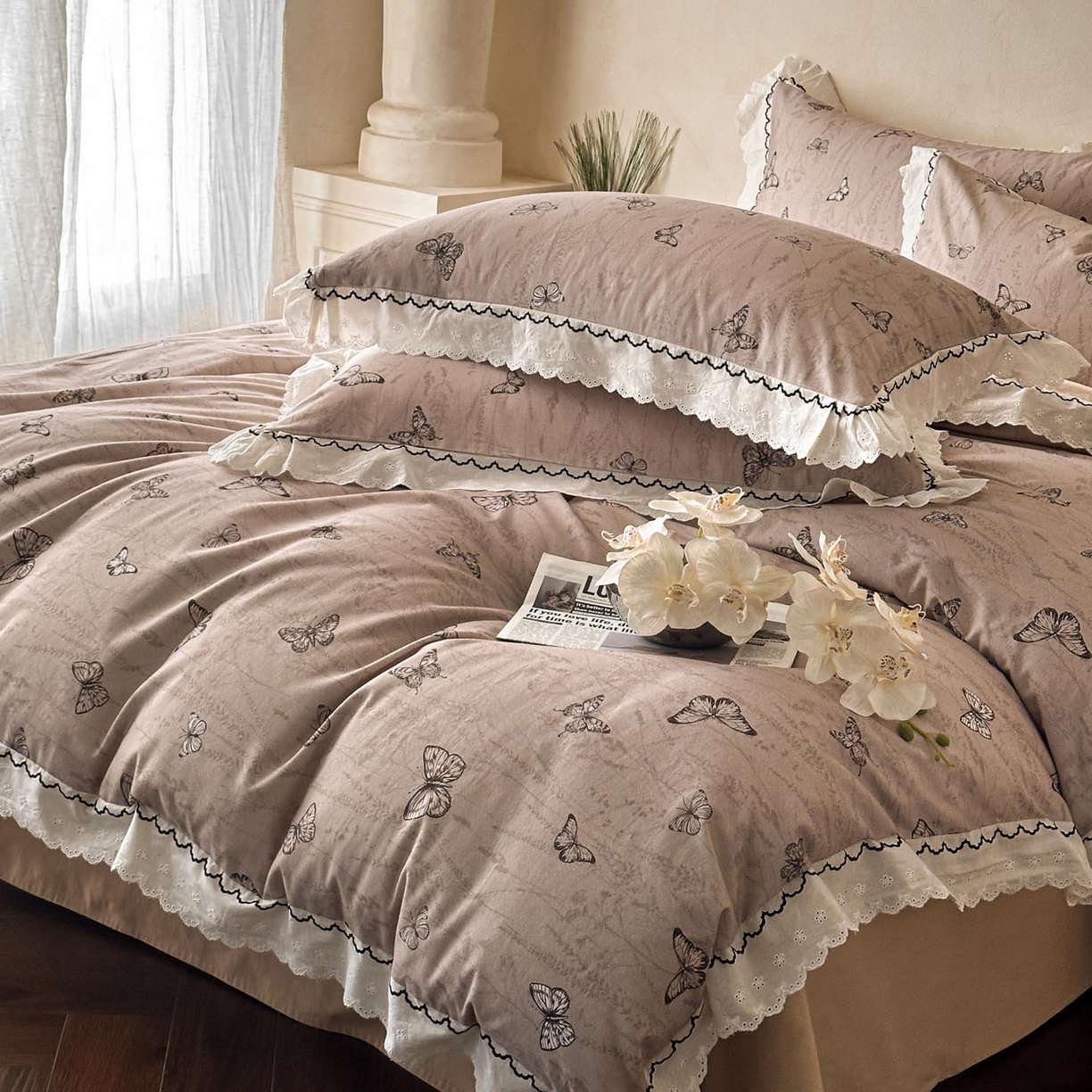 91家纺网 家纺一手货源 找家纺 涵宸家纺 2025新款全棉磨毛印花四件套-雅漾 梦蝶-咖