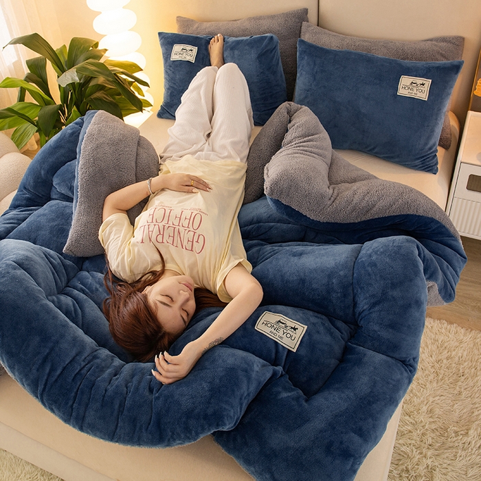 91家纺网 家纺一手货源 找家纺 （总）畅销被业 2025新款纯色加厚保暖雪花绒冬被春秋被被子被芯（跨境）