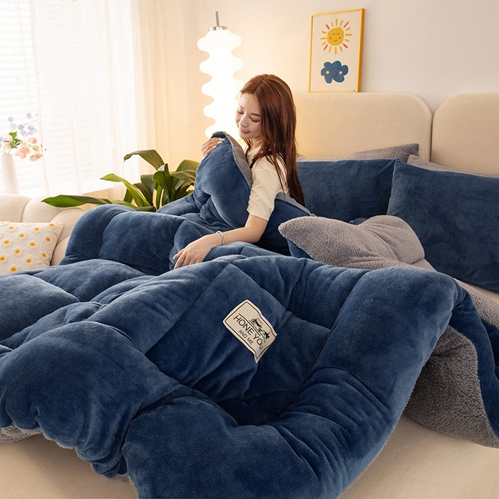 91家纺网 家纺一手货源 找家纺 （总）畅销被业 2025新款纯色加厚保暖雪花绒冬被春秋被被子被芯（跨境）