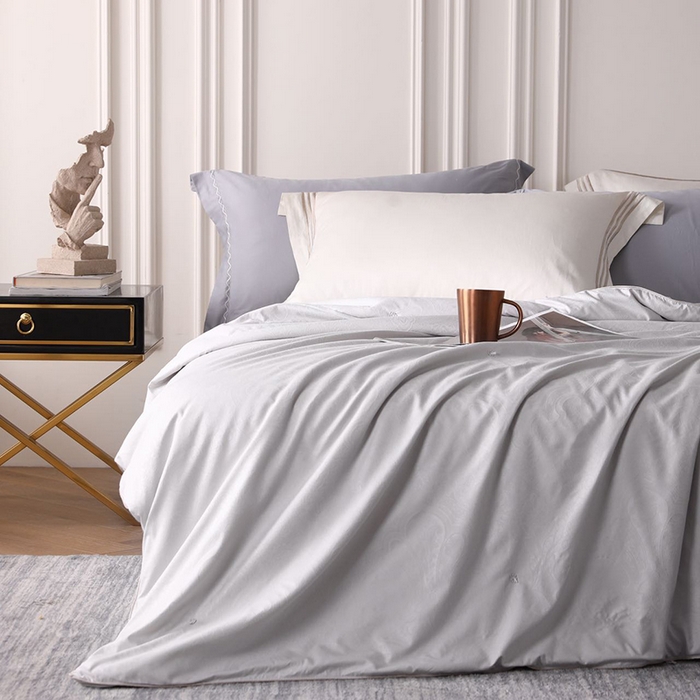 91家纺网 家纺一手货源 找家纺 蚕云阁蚕丝家居 2025新款蚕丝被夏被空调被礼品被跑量蚕丝被正品保障 灰