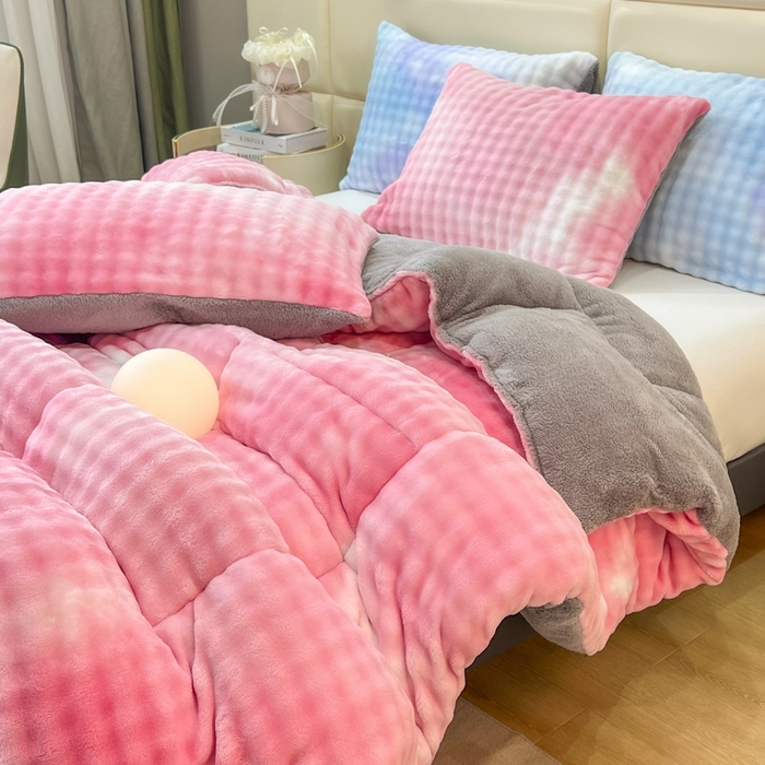 91家纺网 家纺一手货源 找家纺 米乐被业 2025新款兔毛羊羔绒冬被被子被芯 渐变粉