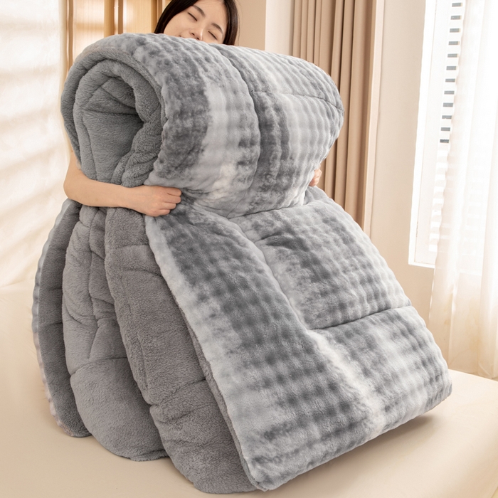 91家纺网 家纺一手货源 找家纺 米乐被业 2025新款兔毛羊羔绒冬被被子被芯 渐变灰