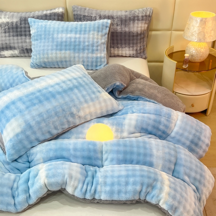 91家纺网 家纺一手货源 找家纺 米乐被业 2025新款兔毛羊羔绒冬被被子被芯 渐变蓝