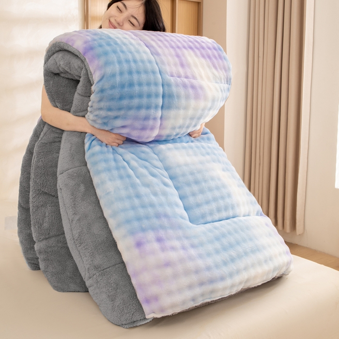 91家纺网 家纺一手货源 找家纺 米乐被业 2025新款兔毛羊羔绒冬被被子被芯 渐变蓝紫