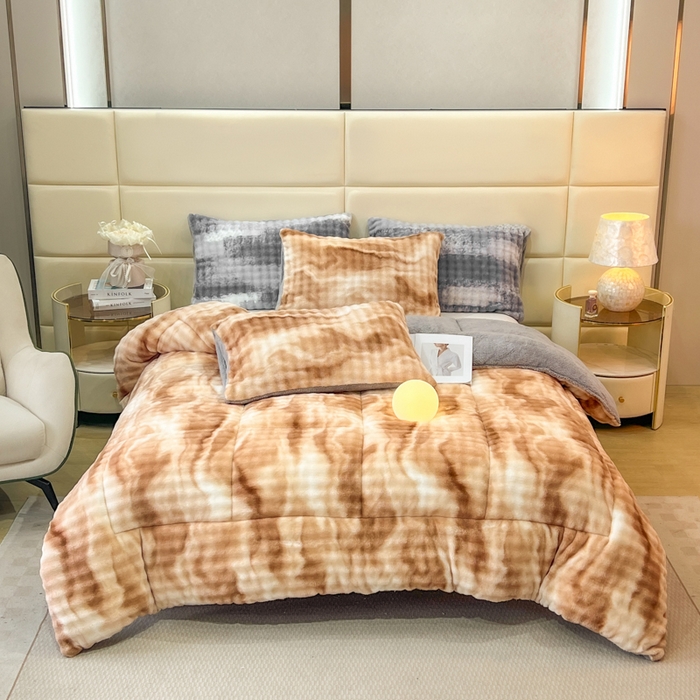 91家纺网 家纺一手货源 找家纺 米乐被业 2025新款兔毛羊羔绒冬被被子被芯 渐变奶咖