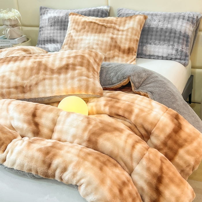 91家纺网 家纺一手货源 找家纺 米乐被业 2025新款兔毛羊羔绒冬被被子被芯 渐变奶咖