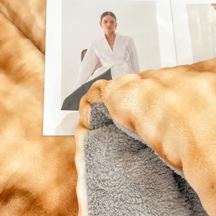 91家纺网 家纺一手货源 找家纺 米乐被业 2025新款兔毛羊羔绒冬被被子被芯 渐变奶咖