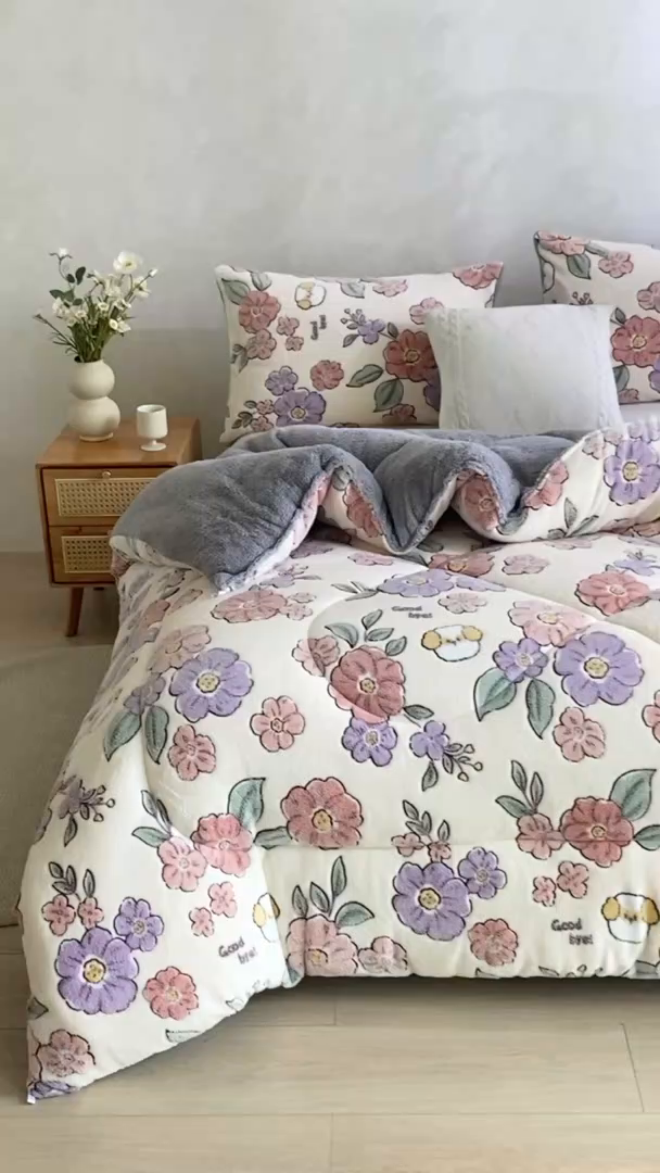 91家纺网 家纺一手货源 找家纺 米乐被业 2025新款雪花绒冬被法莱绒被子被芯花开富贵