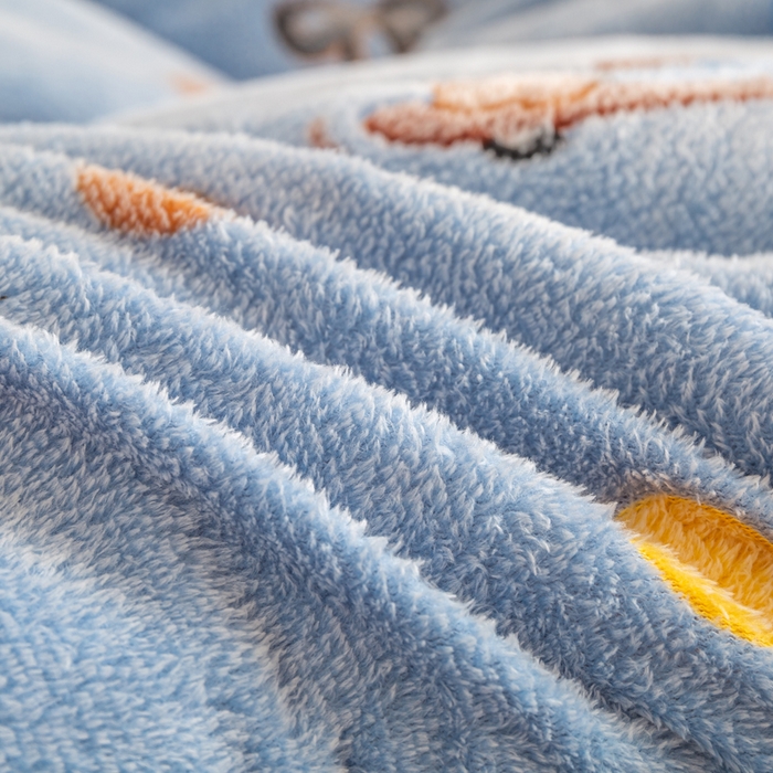 91家纺网 家纺一手货源 找家纺 米乐被业 2025新款雪花绒冬被法莱绒被子被芯幸福小狗