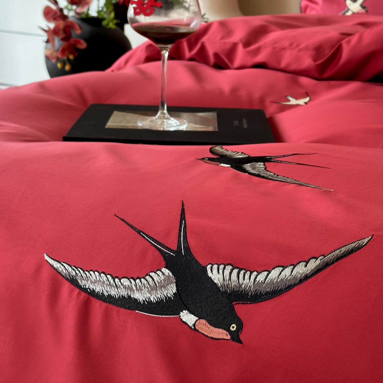 91家纺网 家纺一手货源 找家纺 （总）西西家居 2025新款100支长绒棉大红婚庆四件套-新婚燕尔