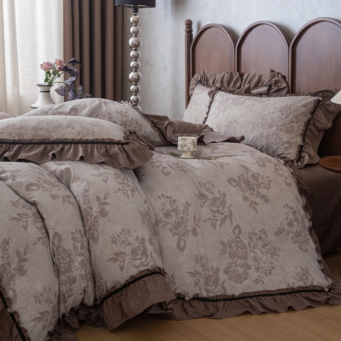 91家纺网 家纺一手货源 找家纺 芯贝儿 2025新款加厚原麻复古风亚麻皱皱双层纱水洗m花边四件套 花影--咖