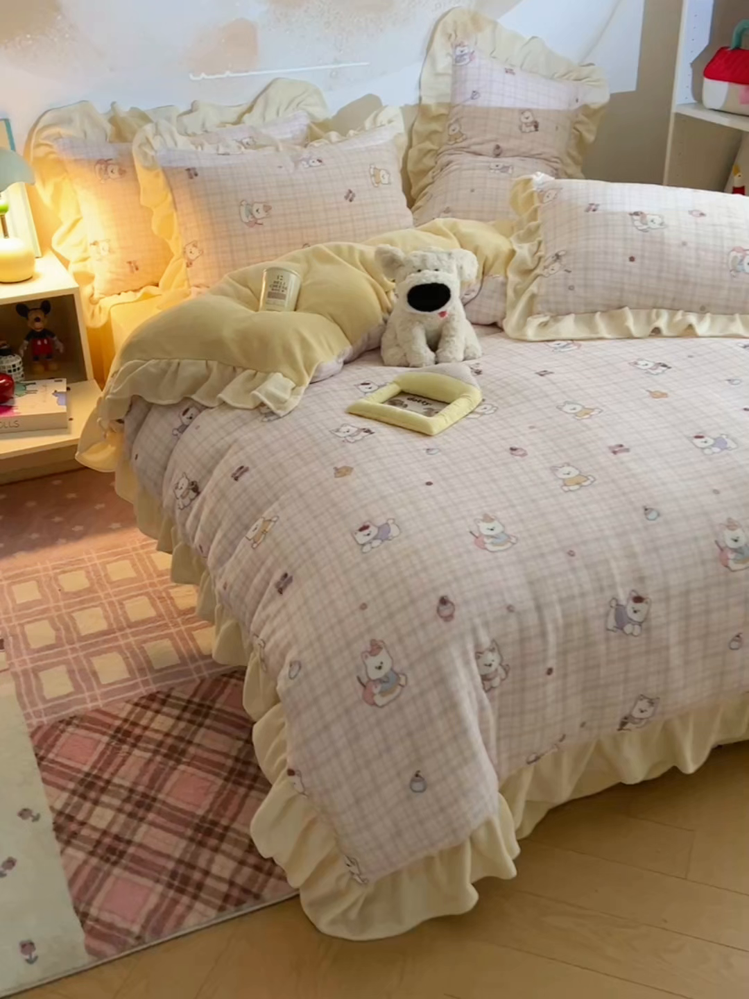 91家纺网 家纺一手货源 找家纺 （总）桃子家居 2025新款A类ins韩版花边少女心可爱卡通碎花加厚牛奶绒四件套