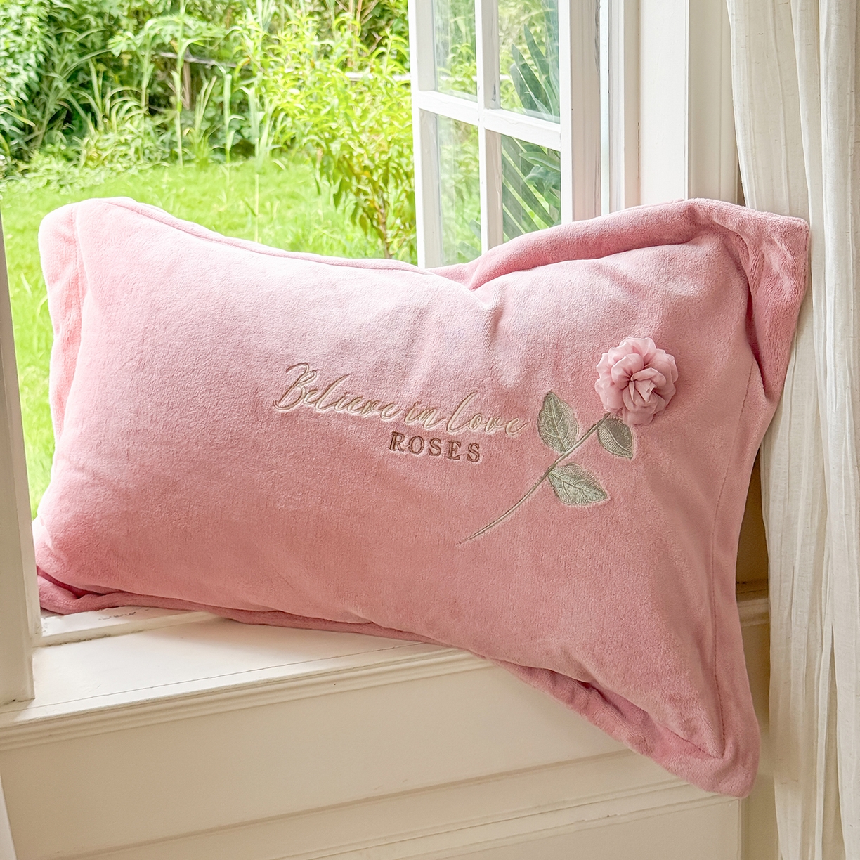 91家纺网 家纺一手货源 找家纺 （总）恋尚羽家纺 2025新款加厚消光牛奶绒绣花四件套 手工花朵工艺款 宝宝绒 精包装