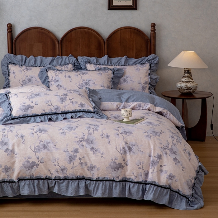 91家纺网 家纺一手货源 找家纺 芯贝儿 2025新款加厚原麻复古风亚麻皱皱双层纱水洗m花边四件套 花之舞