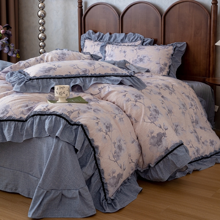 91家纺网 家纺一手货源 找家纺 芯贝儿 2025新款加厚原麻复古风亚麻皱皱双层纱水洗m花边四件套 花之舞