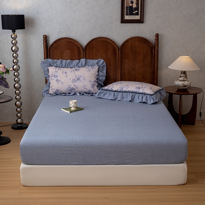 91家纺网 家纺一手货源 找家纺 芯贝儿 2025新款加厚原麻复古风亚麻皱皱双层纱水洗m花边四件套 花之舞