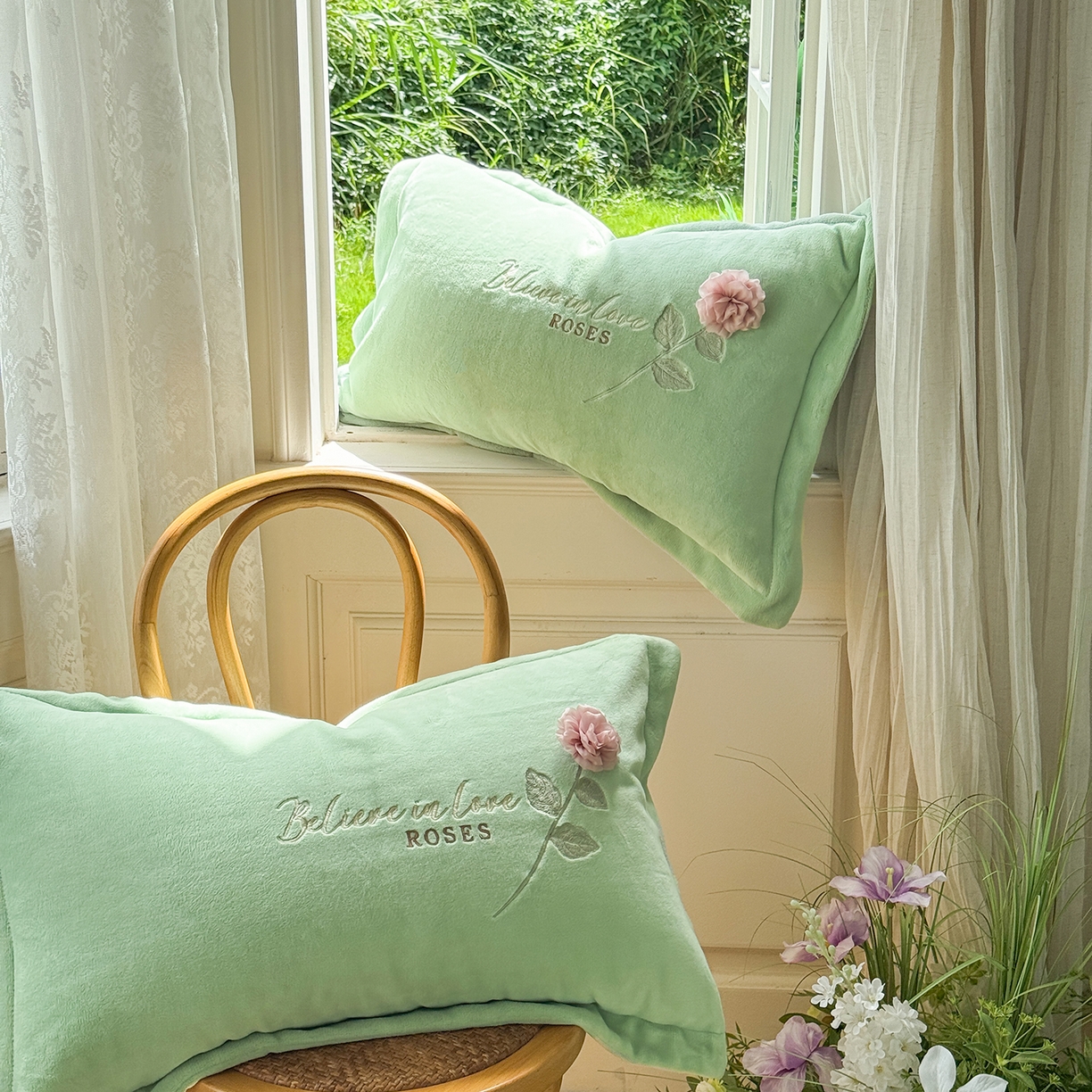 91家纺网 家纺一手货源 找家纺 恋尚羽家纺 2025新款加厚消光牛奶绒绣花四件套 手工花朵工艺款 宝宝绒 精包装 绿色