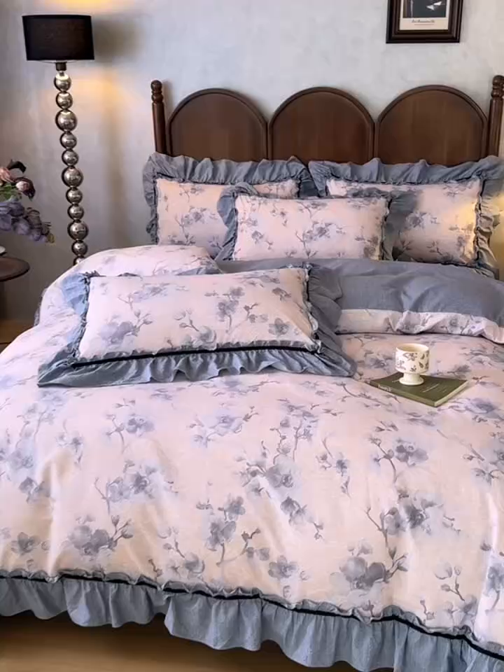 91家纺网 家纺一手货源 找家纺 芯贝儿 2025新款加厚原麻复古风亚麻皱皱双层纱水洗m花边四件套 花之舞