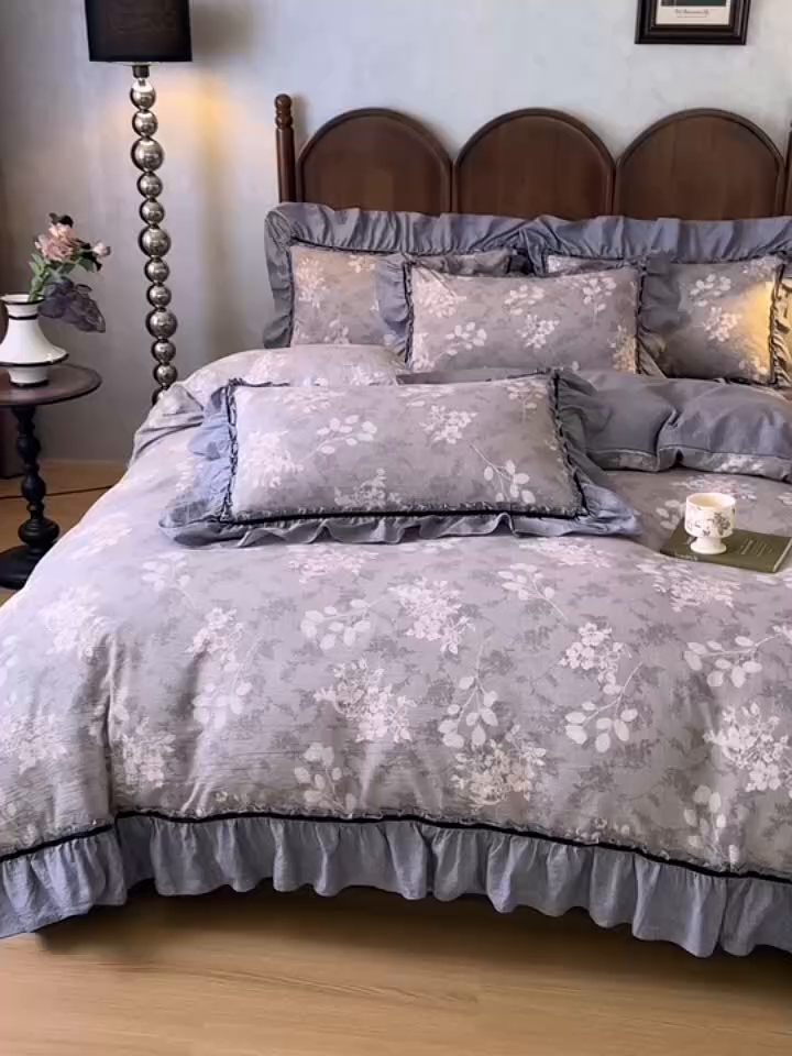 91家纺网 家纺一手货源 找家纺 芯贝儿 2025新款加厚原麻复古风亚麻皱皱双层纱水洗m花边四件套 曼妙花园