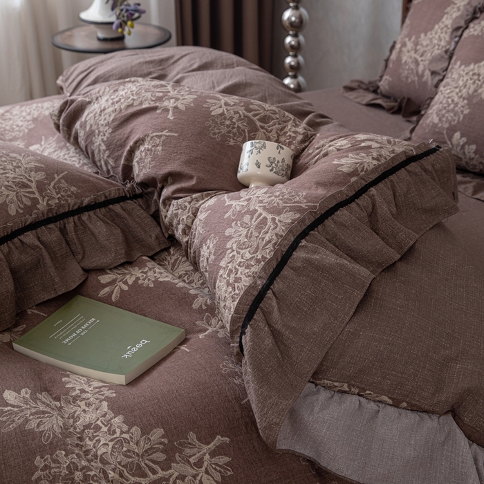 91家纺网 家纺一手货源 找家纺 芯贝儿 2025新款加厚原麻复古风亚麻皱皱双层纱水洗m花边四件套 秋意浓