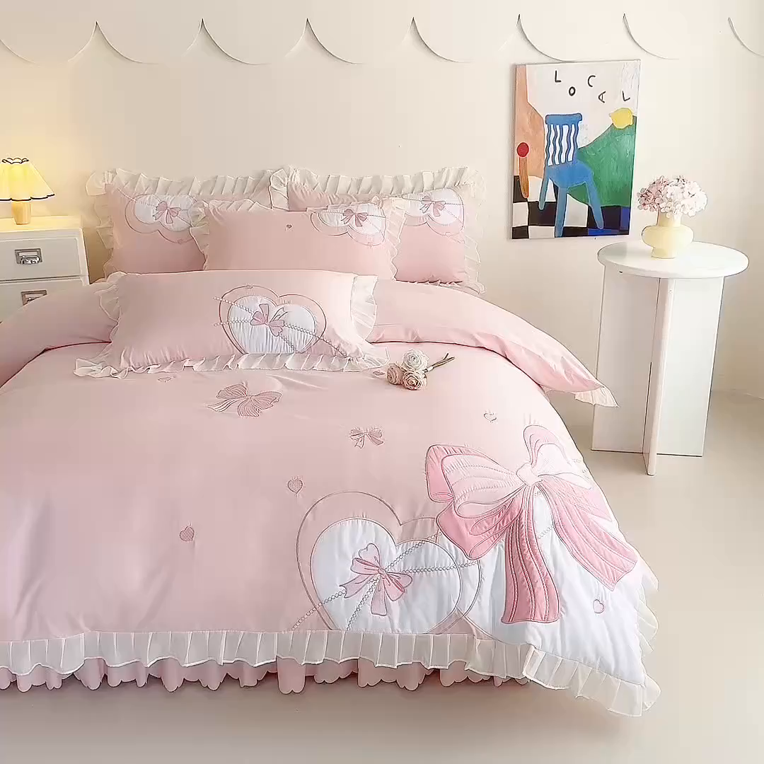 91家纺网 家纺一手货源 找家纺 （总）慕语家纺 2025新款工艺款法式花边亲肤贴布绣浪漫告白磨毛四件套（专版花型）