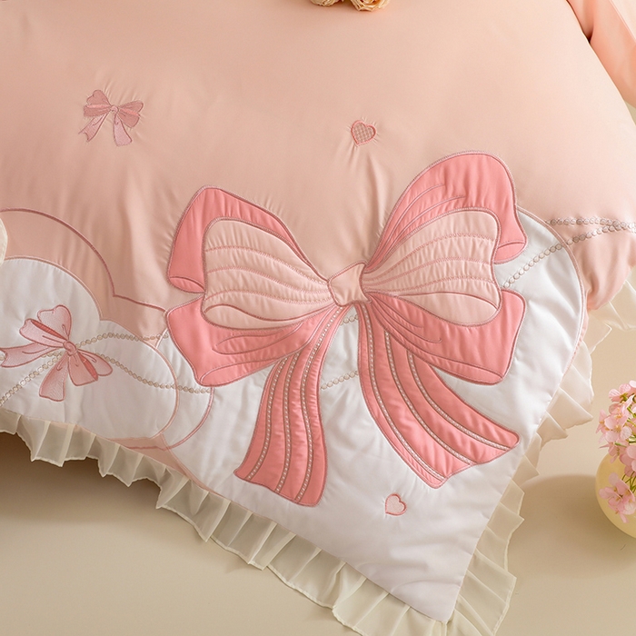 91家纺网 家纺一手货源 找家纺 （总）慕语家纺 2025新款工艺款法式花边亲肤贴布绣浪漫告白磨毛四件套（专版花型）