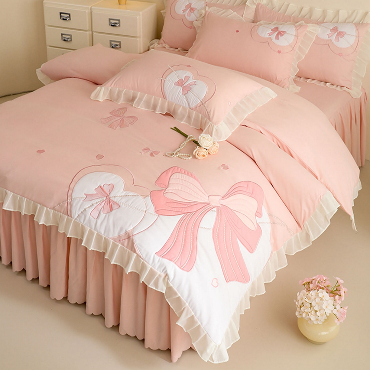 91家纺网 家纺一手货源 找家纺 （总）慕语家纺 2025新款工艺款法式花边亲肤贴布绣浪漫告白磨毛四件套（专版花型）