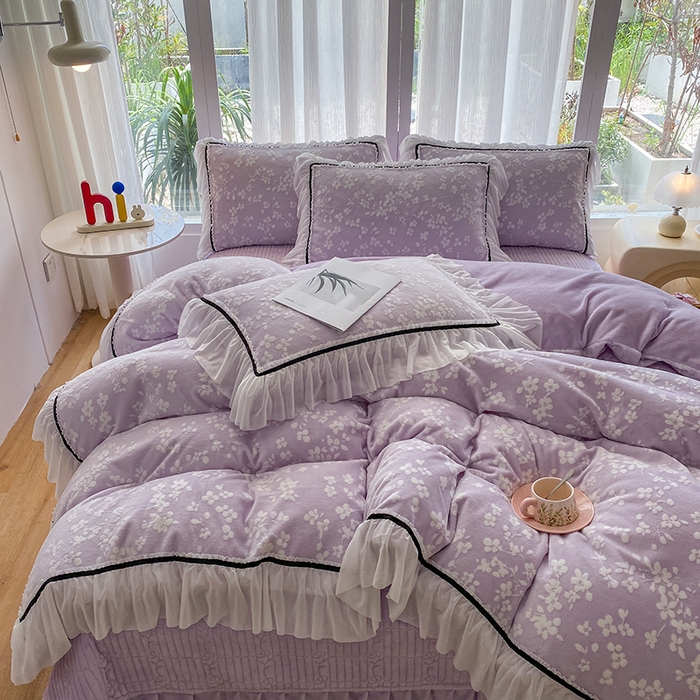 91家纺网 家纺一手货源 找家纺 恋尚羽家纺 2025新款韩版全消光烂花牛奶绒床盖四件套 樱花-紫色