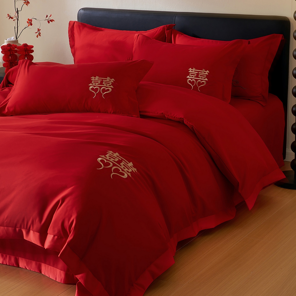 91家纺网 家纺一手货源 找家纺 丰淘家纺 2025新款新中式婚庆磨毛刺绣四件套 花间喜事