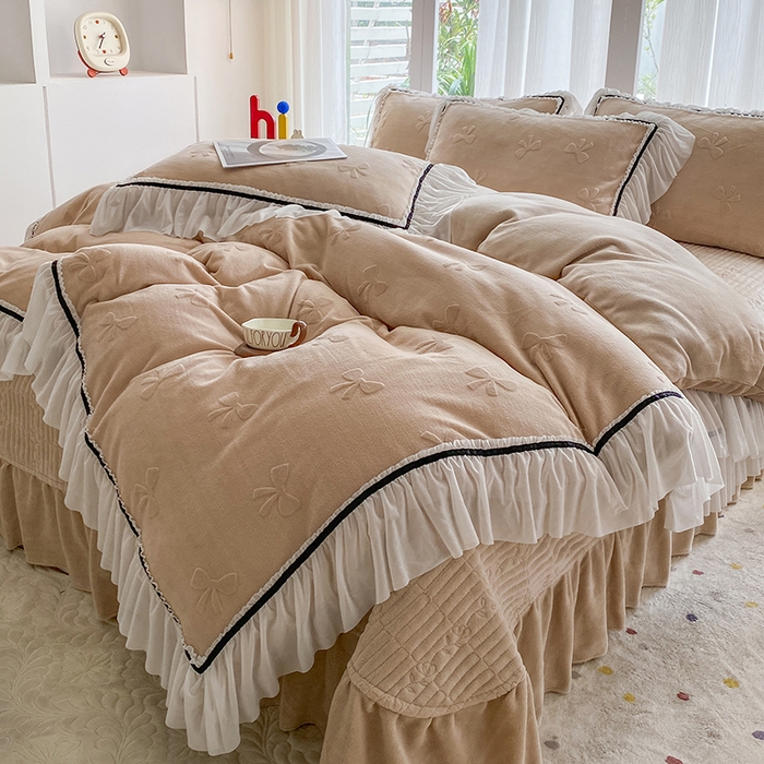 91家纺网 家纺一手货源 找家纺 恋尚羽家纺 2025新款韩版全消光烂花牛奶绒床盖四件套 蝴蝶-卡其