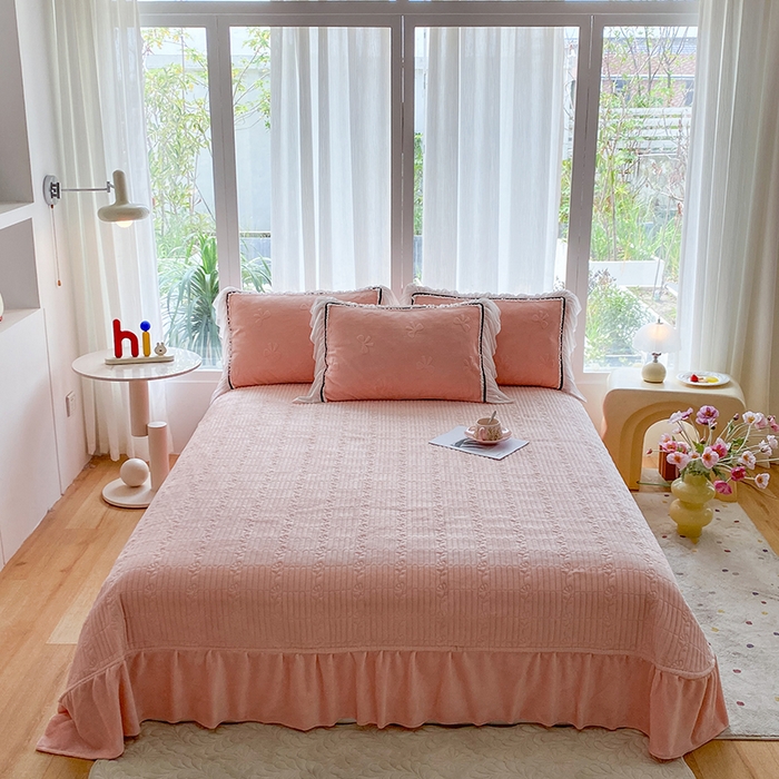 91家纺网 家纺一手货源 找家纺 （总）恋尚羽家纺 2025新款韩版全消光烂花牛奶绒床盖四件套