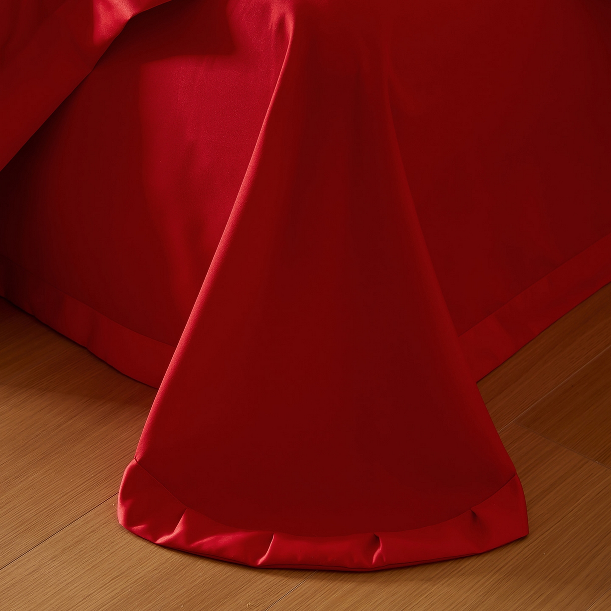 91家纺网 家纺一手货源 找家纺 丰淘家纺 2025新款新中式婚庆磨毛刺绣四件套 七彩祥云