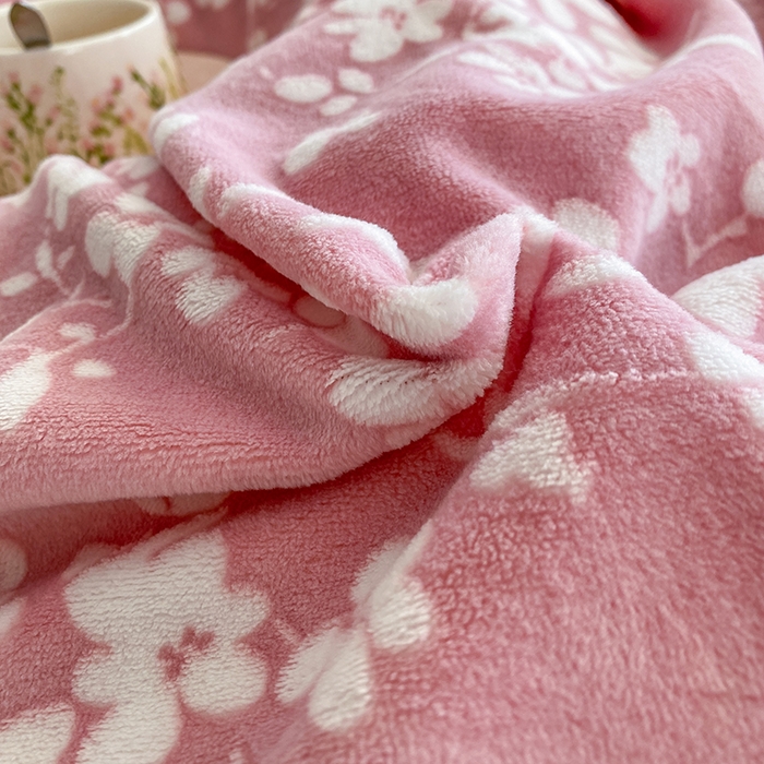 91家纺网 家纺一手货源 找家纺 恋尚羽家纺 2025新款韩版全消光烂花牛奶绒床盖四件套 樱花-豆沙