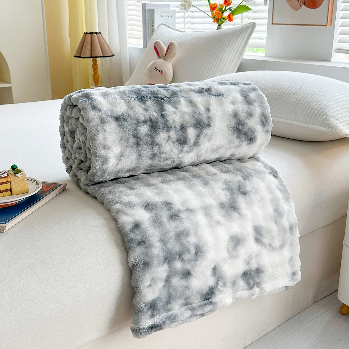 91家纺网 家纺一手货源 找家纺 （总）悦织湾家纺 2025新款炫彩仿兔毛绒泡泡绒牛奶绒法兰绒毛毯休闲毯沙发盖毯跨境外贸出口专供