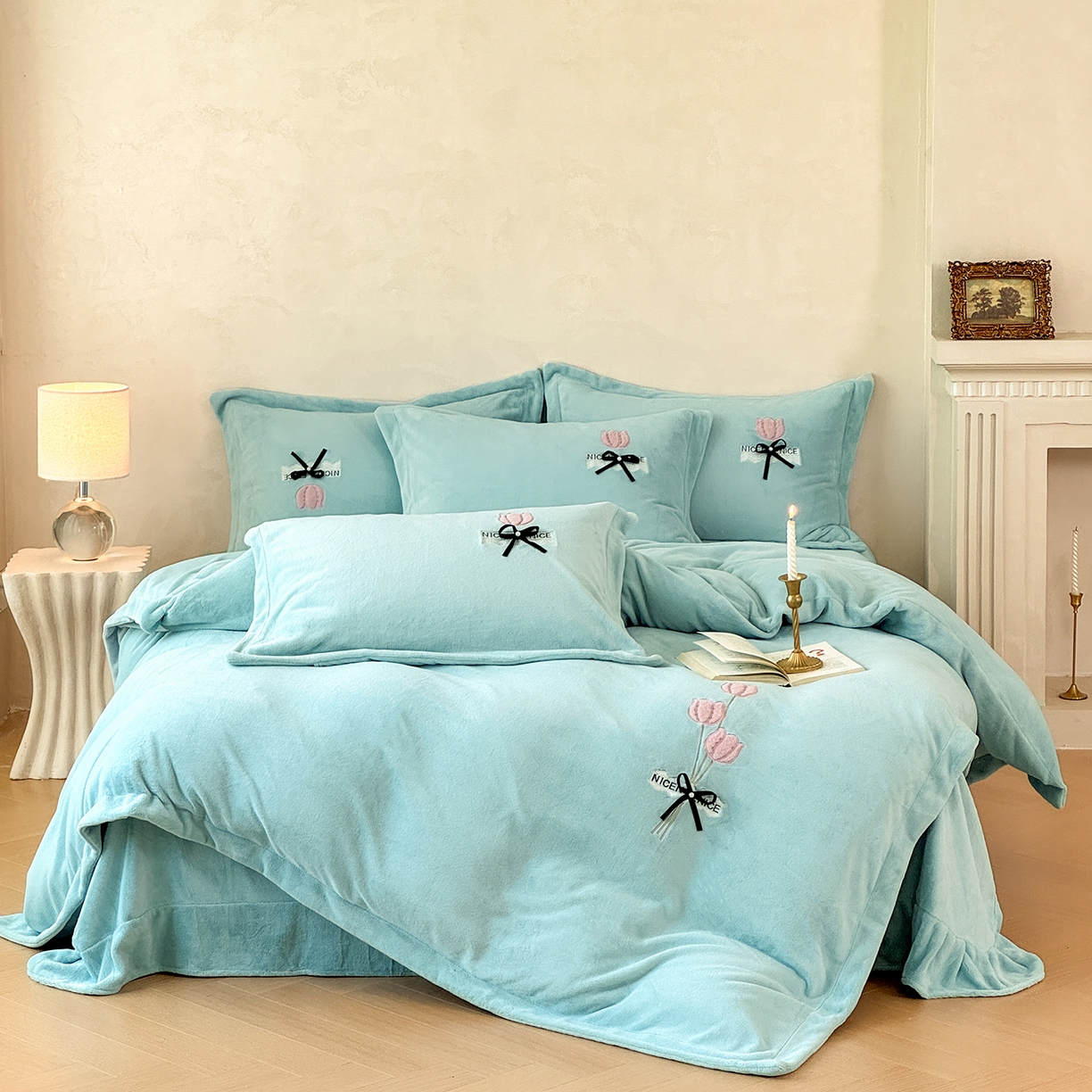 91家纺网 家纺一手货源 找家纺 （总）恋尚羽家纺 2025新款加厚全消光绣花牛奶绒宽边四件套