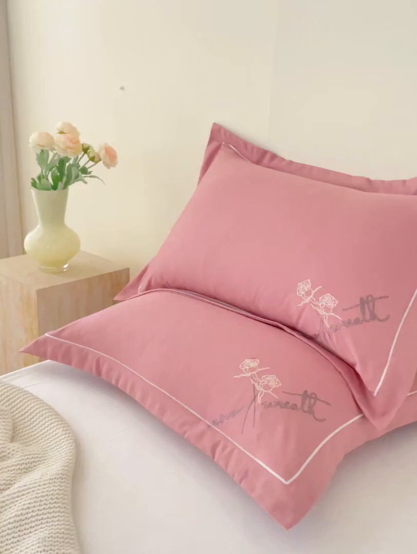 91家纺网 家纺一手货源 找家纺 （总）丰淘家纺 2025新款60水洗棉精美刺绣枕套-牡丹花开