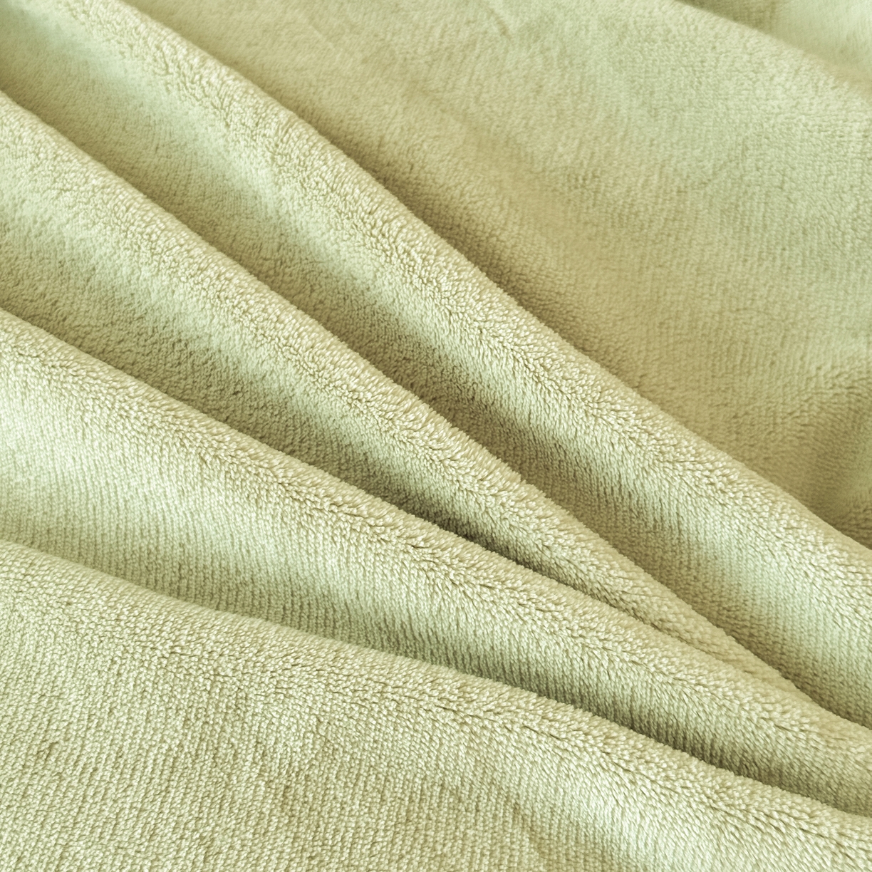 91家纺网 家纺一手货源 找家纺 恋尚羽家纺 2025新款加厚全消光绣花牛奶绒宽边四件套 绿色