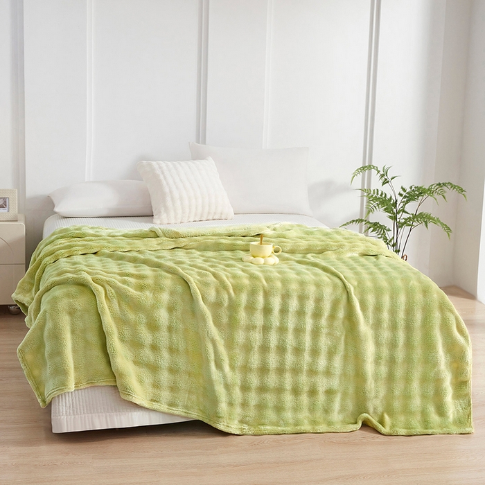 91家纺网 家纺一手货源 找家纺 悦织湾家纺 2025新款炫彩仿兔毛绒泡泡绒牛奶绒法兰绒毛毯休闲毯沙发盖毯跨境外贸出口专供 炫彩果绿