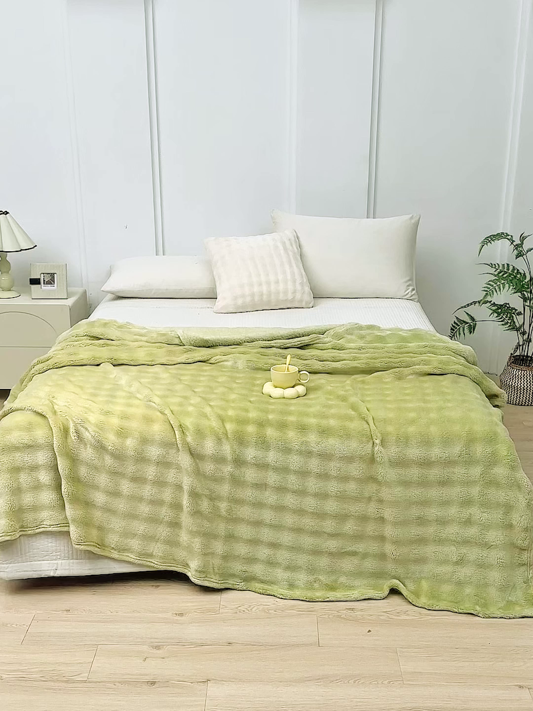 91家纺网 家纺一手货源 找家纺 悦织湾家纺 2025新款炫彩仿兔毛绒泡泡绒牛奶绒法兰绒毛毯休闲毯沙发盖毯跨境外贸出口专供 炫彩果绿