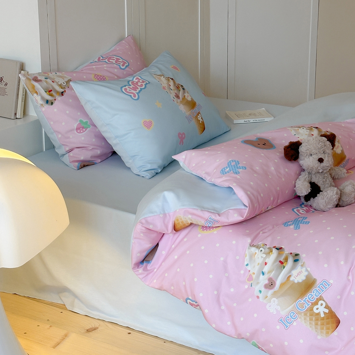 91家纺网 家纺一手货源 找家纺 桃子家居 2025新款纯棉数码印花5D卡通混搭可爱少女纯棉系列四件套 棉5D-熊熊冰淇淋粉
