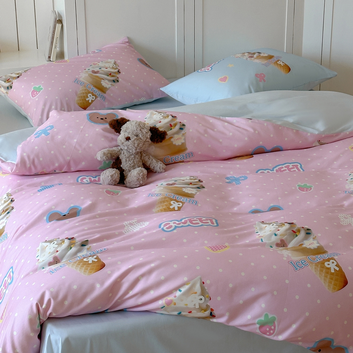 91家纺网 家纺一手货源 找家纺 桃子家居 2025新款纯棉数码印花5D卡通混搭可爱少女纯棉系列四件套 棉5D-熊熊冰淇淋粉