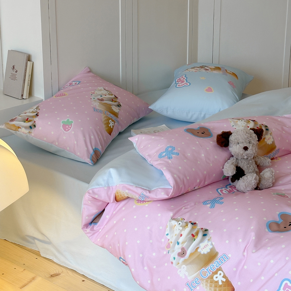 91家纺网 家纺一手货源 找家纺 桃子家居 2025新款纯棉数码印花5D卡通混搭可爱少女纯棉系列四件套 棉5D-熊熊冰淇淋粉