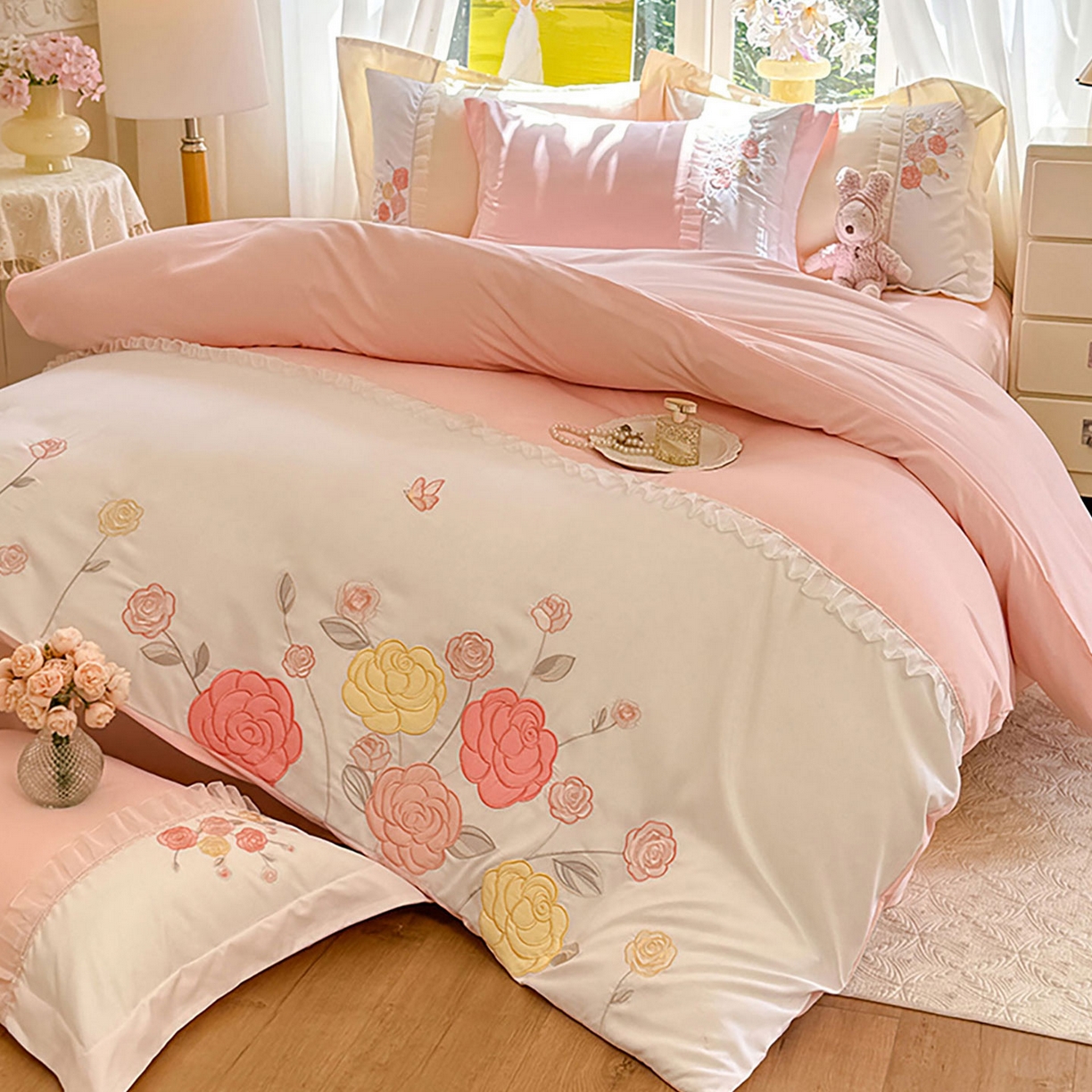 91家纺网 家纺一手货源 找家纺 （总）慕语家纺 2025新款磨毛亲肤贴布绣伊丽莎白四件套（专版花型）