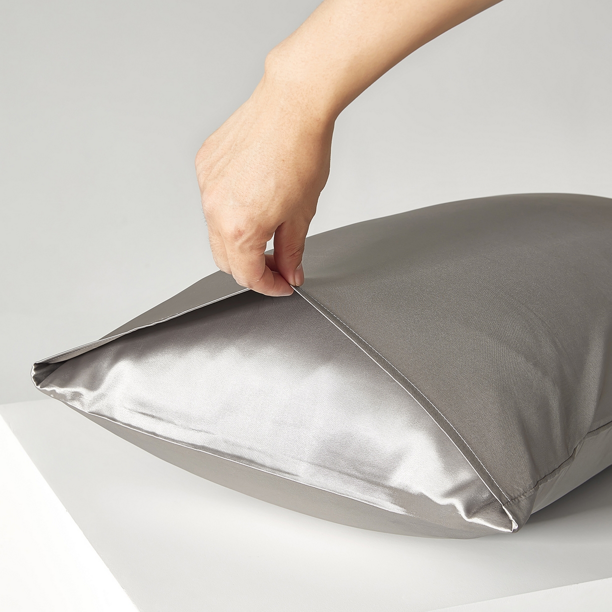 91家纺网 家纺一手货源 找家纺 （总）丰淘家纺 2025新款亲肤柔软水洗真丝纯色枕套