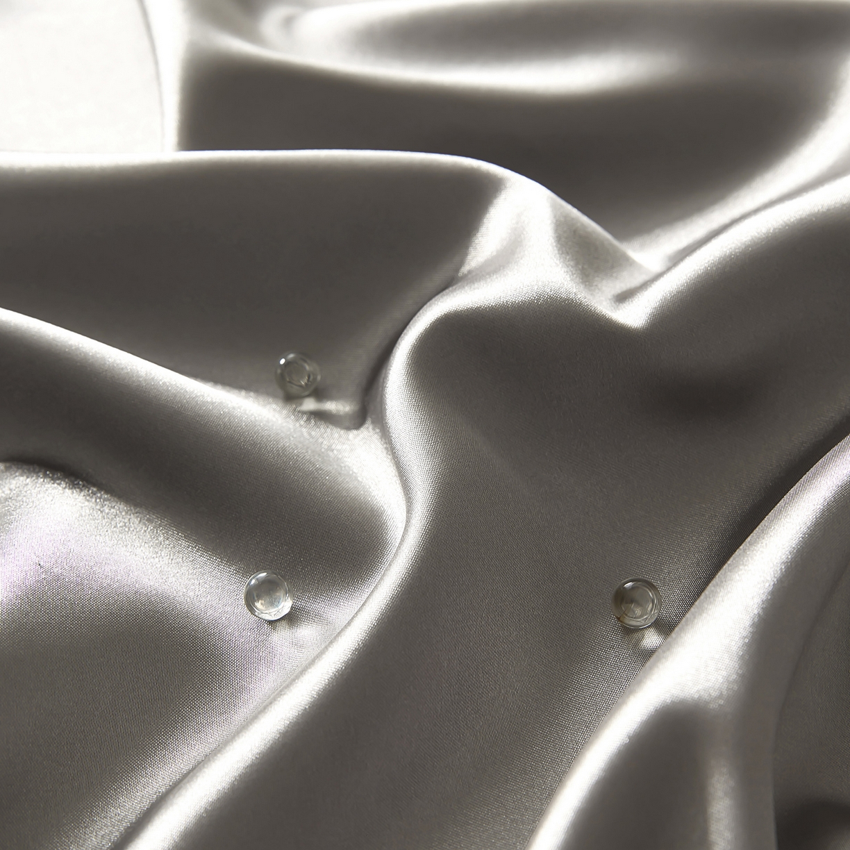 91家纺网 家纺一手货源 找家纺 丰淘家纺 2025新款亲肤柔软水洗真丝纯色枕套 真丝浅灰