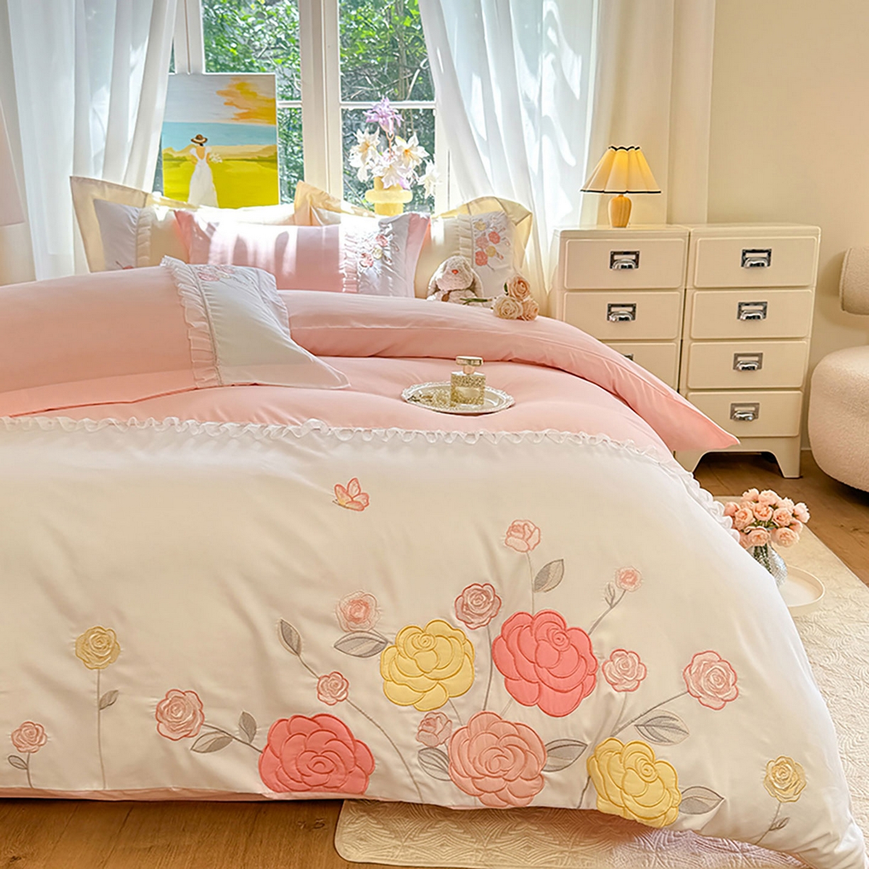 91家纺网 家纺一手货源 找家纺 慕语家纺 2025新款磨毛亲肤贴布绣伊丽莎白四件套（专版花型） 伊丽莎白--少女粉