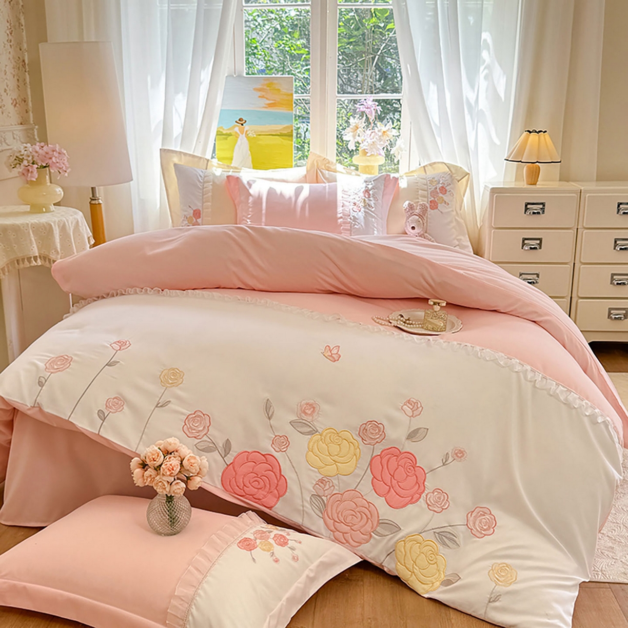 91家纺网 家纺一手货源 找家纺 慕语家纺 2025新款磨毛亲肤贴布绣伊丽莎白四件套（专版花型） 伊丽莎白--少女粉