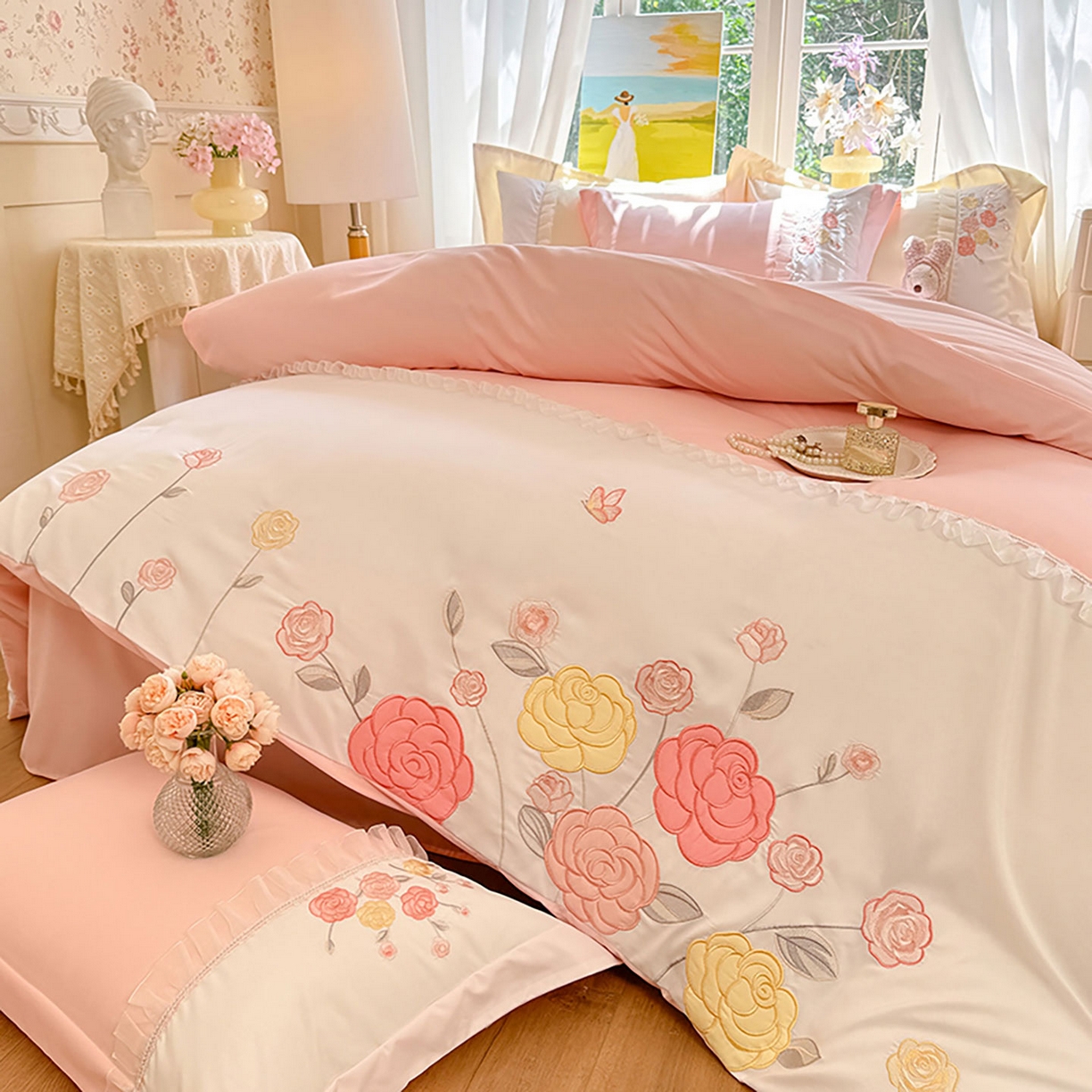 91家纺网 家纺一手货源 找家纺 慕语家纺 2025新款磨毛亲肤贴布绣伊丽莎白四件套（专版花型） 伊丽莎白--少女粉